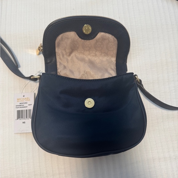 Michael Kors Navy Bedford Nylon Crossbody Bag - Picture 4 of 7